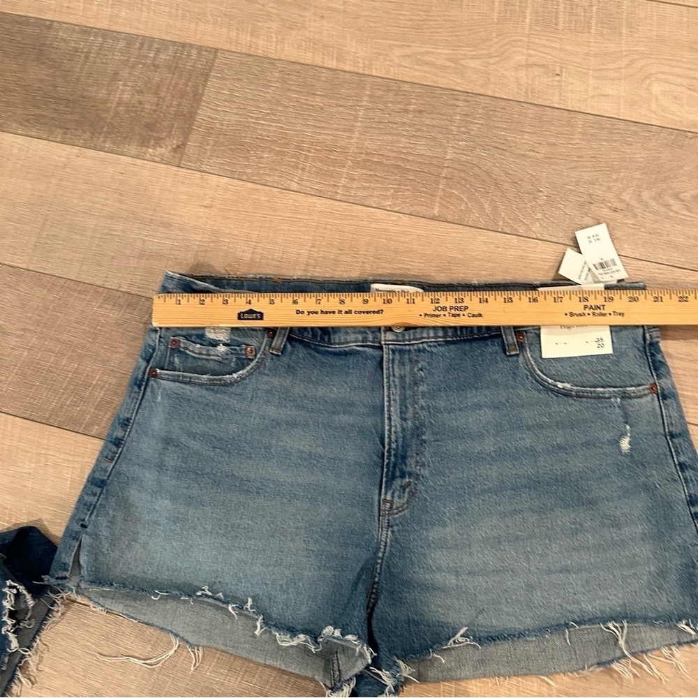 ABERCROMBIE AND FITCH WOMENS 4” DENIM MOM SHORTS NWT CURVE LOVE 35/20 - Picture 5 of 7